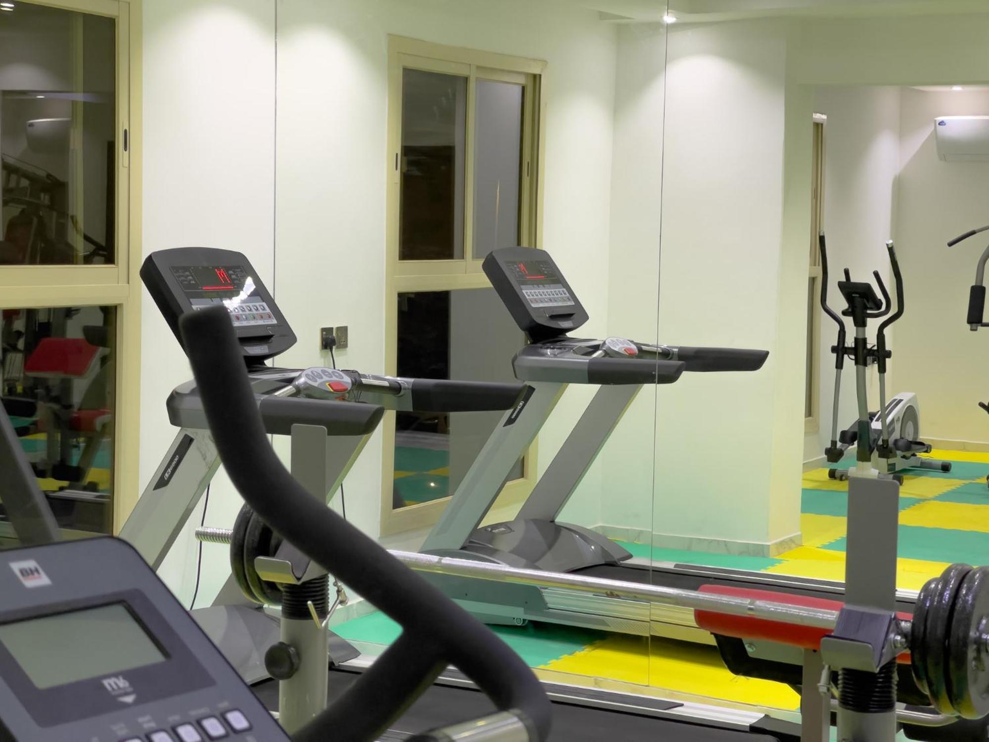 Landmark Hotel Suites Tabuk Ngoại thất bức ảnh